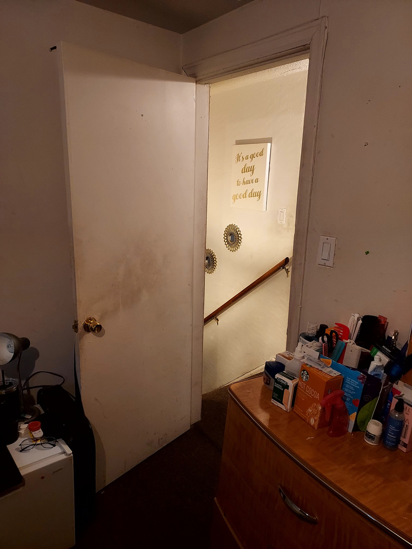 9834 South Oglesby Street Chicago IL 60617