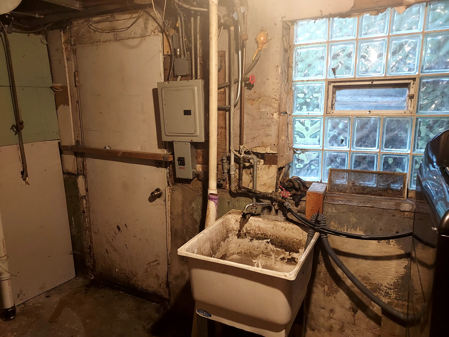 9834 South Oglesby Street Chicago IL 60617