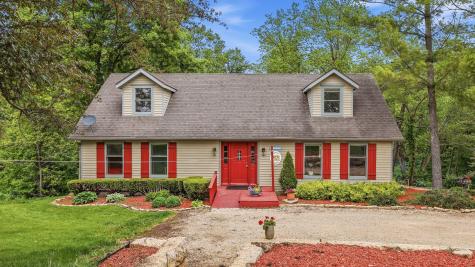 13 Signal Point Lane Galena IL 61036