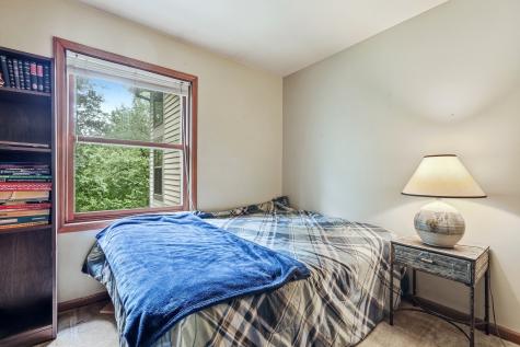 13 Signal Point Lane Galena IL 61036