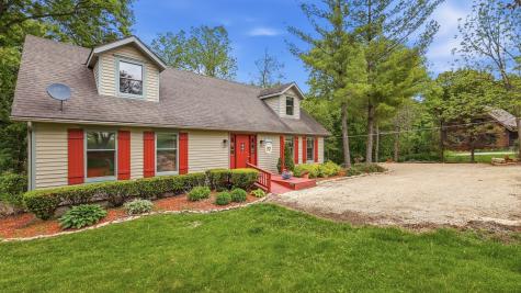 13 Signal Point Lane Galena IL 61036
