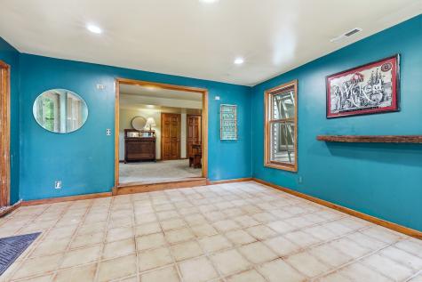 13 Signal Point Lane Galena IL 61036