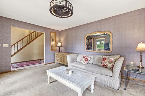 13 Signal Point Lane Galena IL 61036