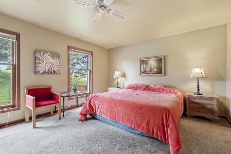 13 Signal Point Lane Galena IL 61036