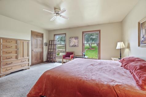 13 Signal Point Lane Galena IL 61036