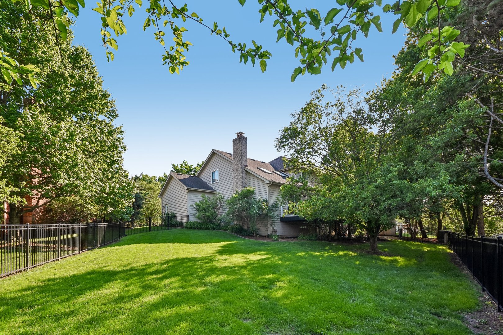 1507 Gardenside Court Naperville IL 60540