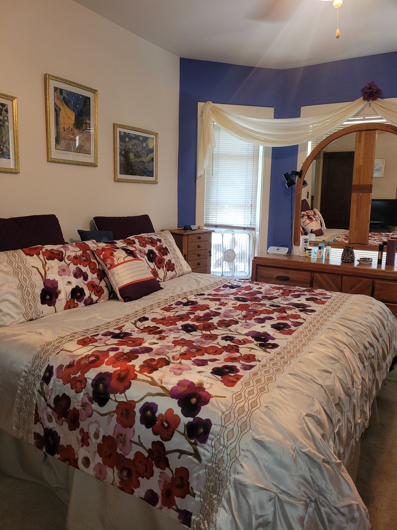 7422 South Coles Avenue Chicago IL 60649