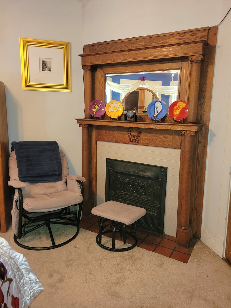 7422 South Coles Avenue Chicago IL 60649