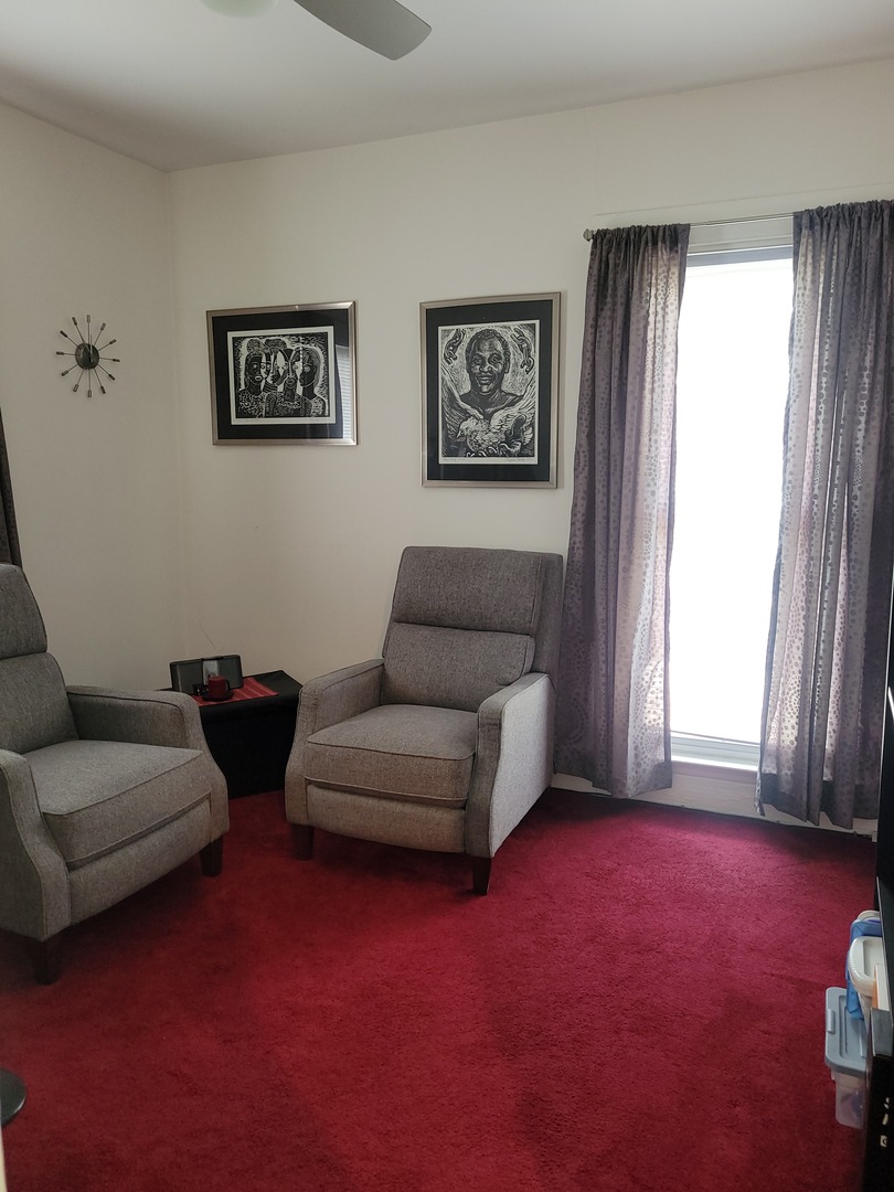 7422 South Coles Avenue Chicago IL 60649