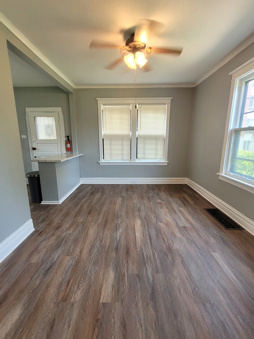 7422 South Coles Avenue Chicago IL 60649