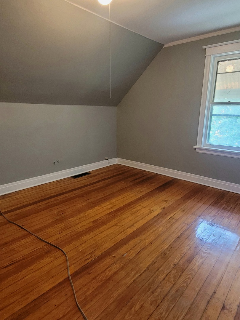 7422 South Coles Avenue Chicago IL 60649