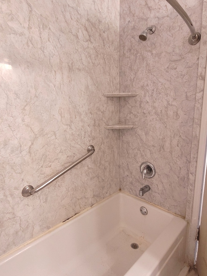 7422 South Coles Avenue Chicago IL 60649