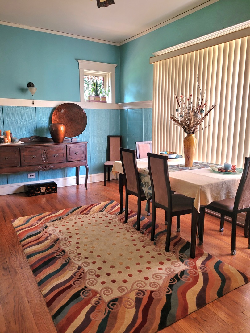 7422 South Coles Avenue Chicago IL 60649