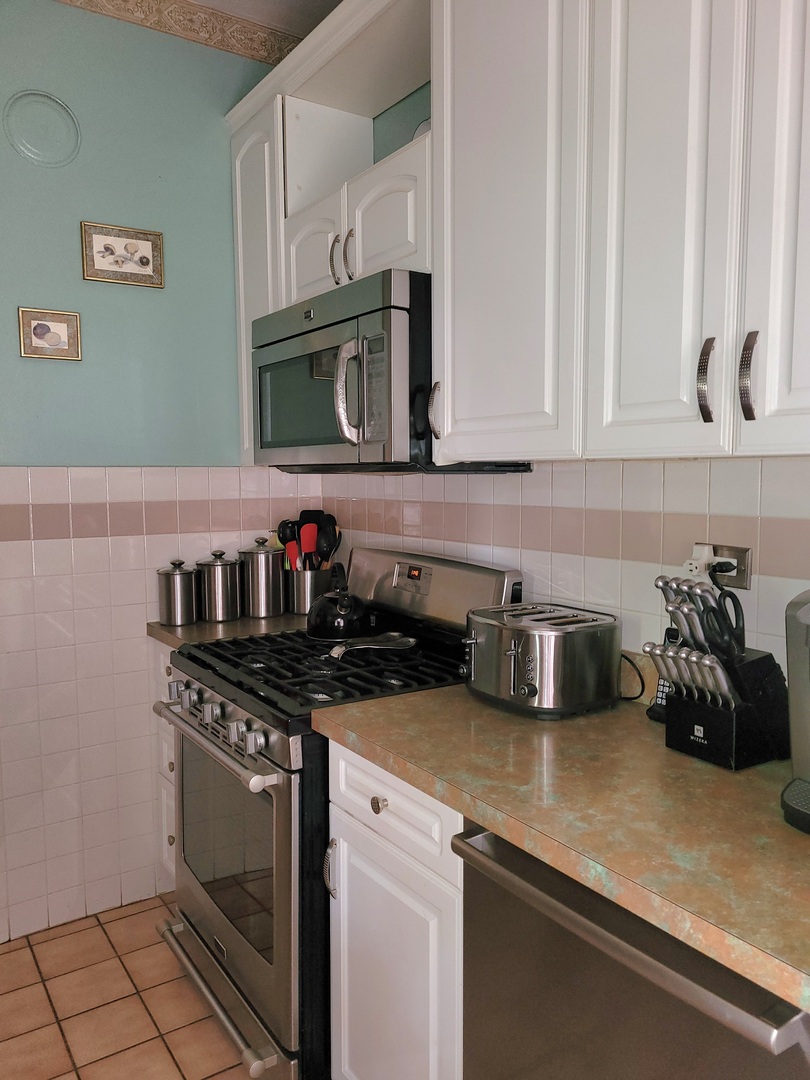 7422 South Coles Avenue Chicago IL 60649