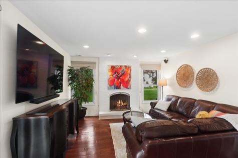 499 Highland Grove Drive Buffalo Grove IL 60089
