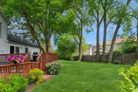 499 Highland Grove Drive Buffalo Grove IL 60089