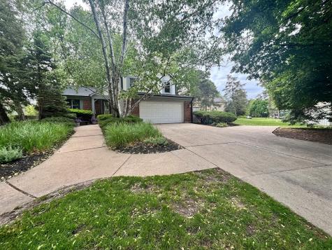 499 Highland Grove Drive Buffalo Grove IL 60089