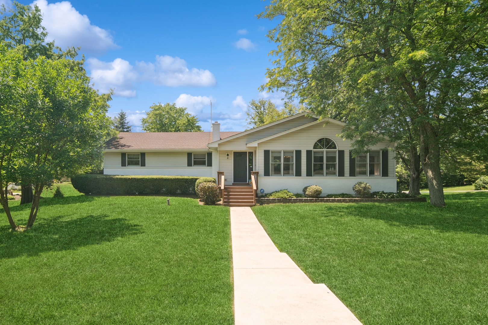 1202 Prairie Avenue Barrington IL 60010