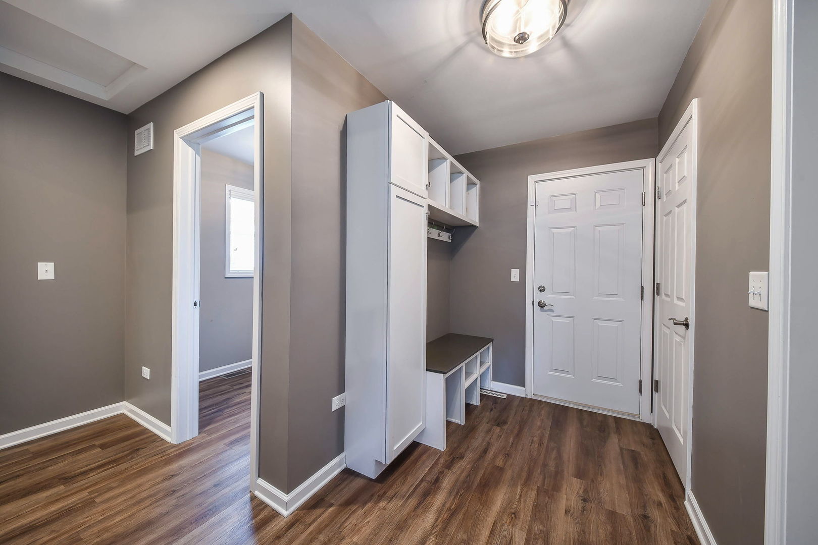 46 Sussex Court Naperville IL 60540