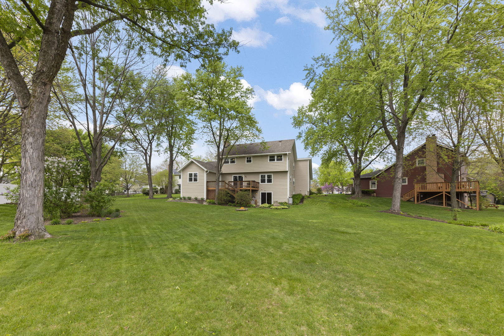 46 Sussex Court Naperville IL 60540