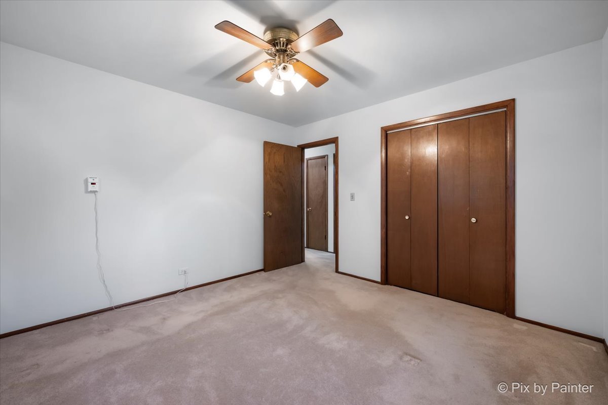 244 Arapahoe Trail Carol Stream IL 60188