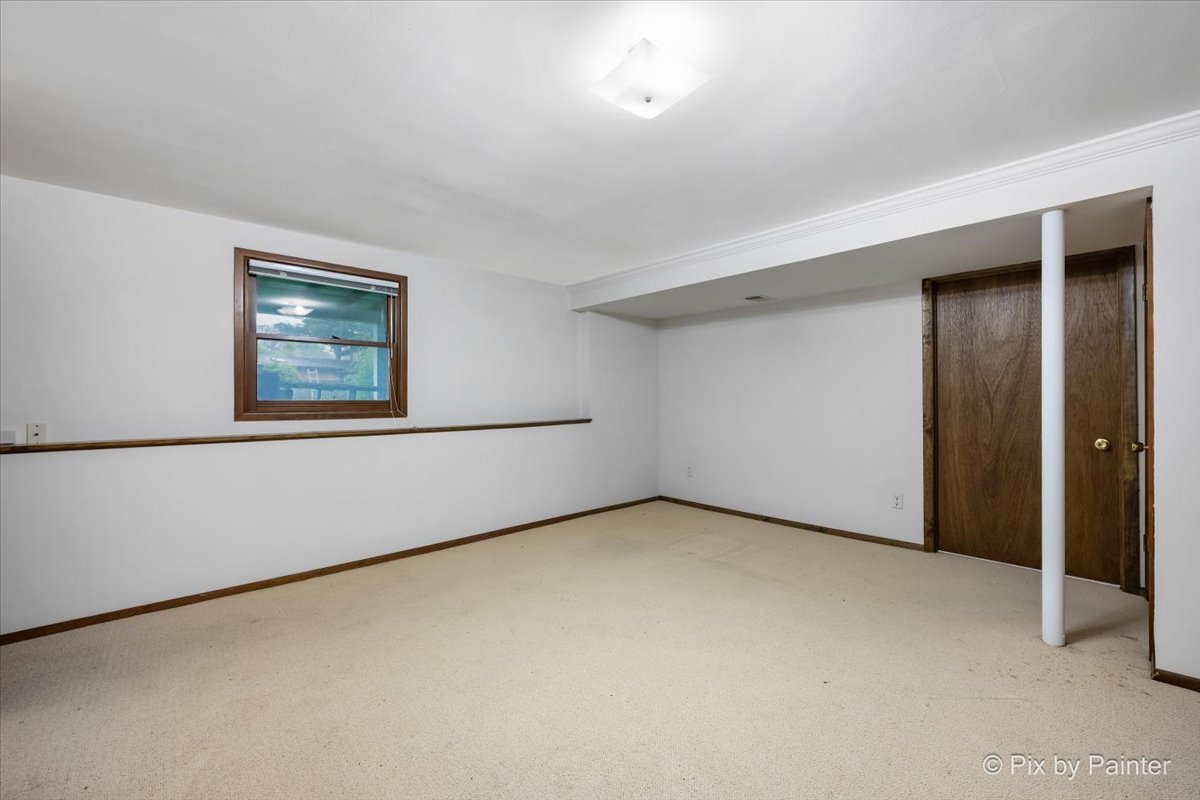 244 Arapahoe Trail Carol Stream IL 60188