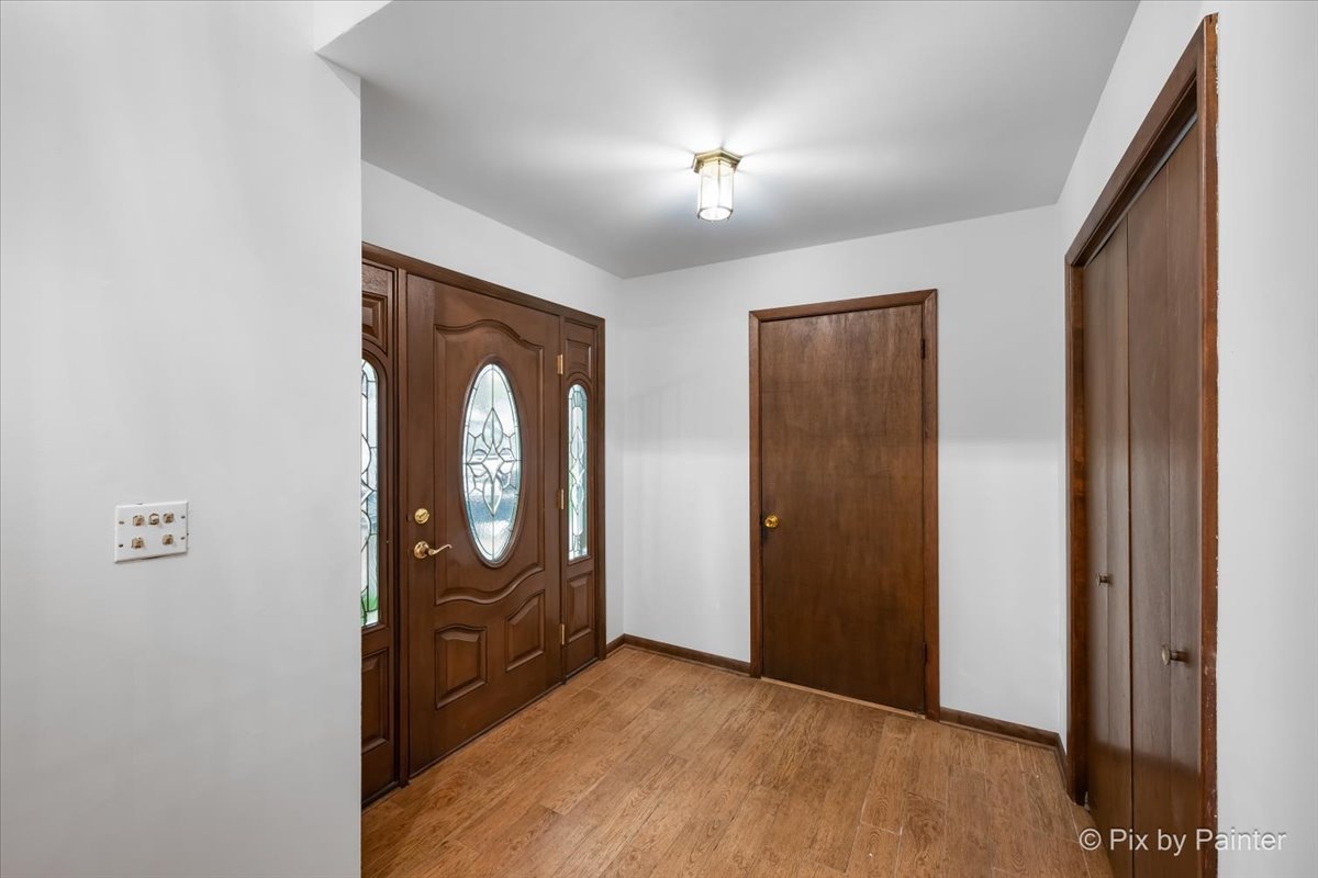 244 Arapahoe Trail Carol Stream IL 60188