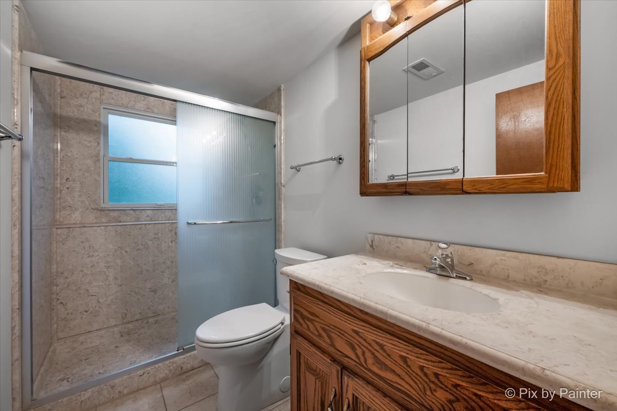244 Arapahoe Trail Carol Stream IL 60188