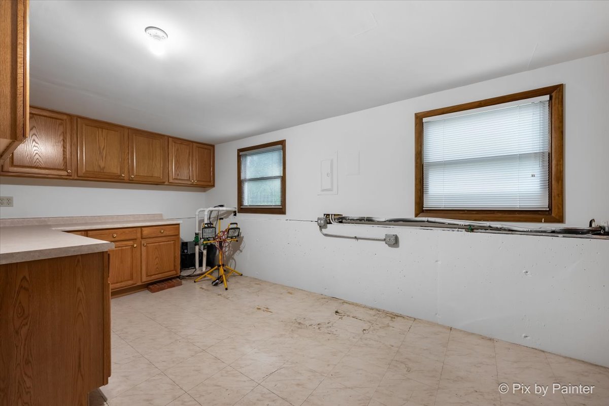 244 Arapahoe Trail Carol Stream IL 60188