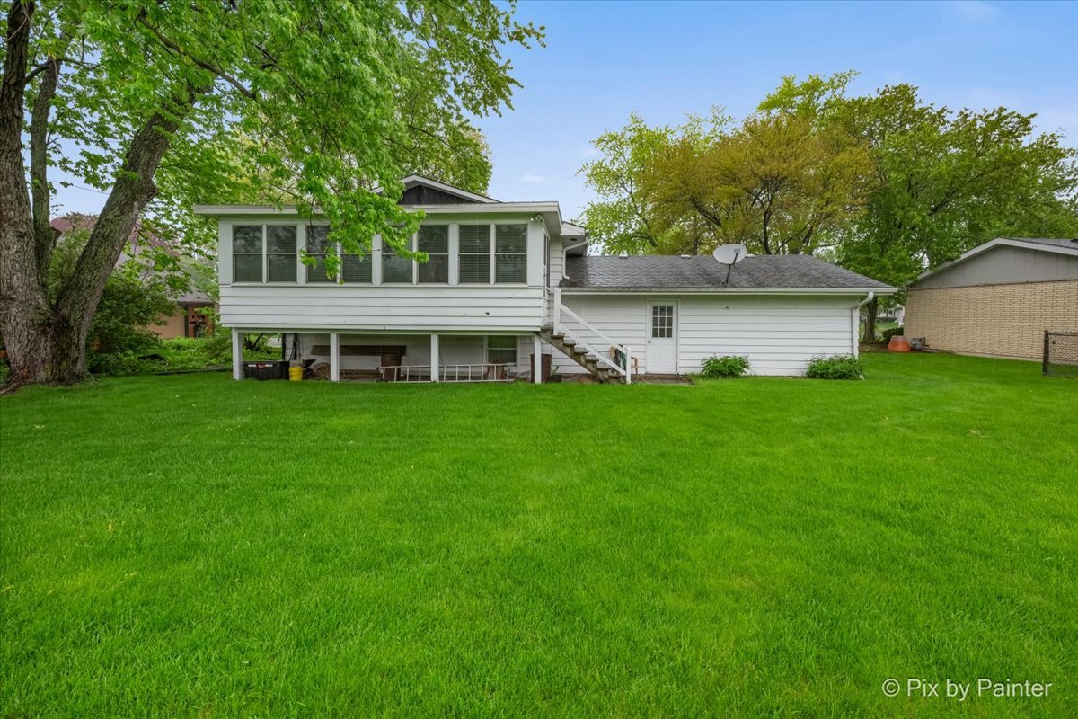 244 Arapahoe Trail Carol Stream IL 60188