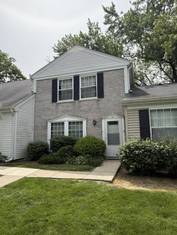 32 Bright Oaks Circle Cary IL 60013