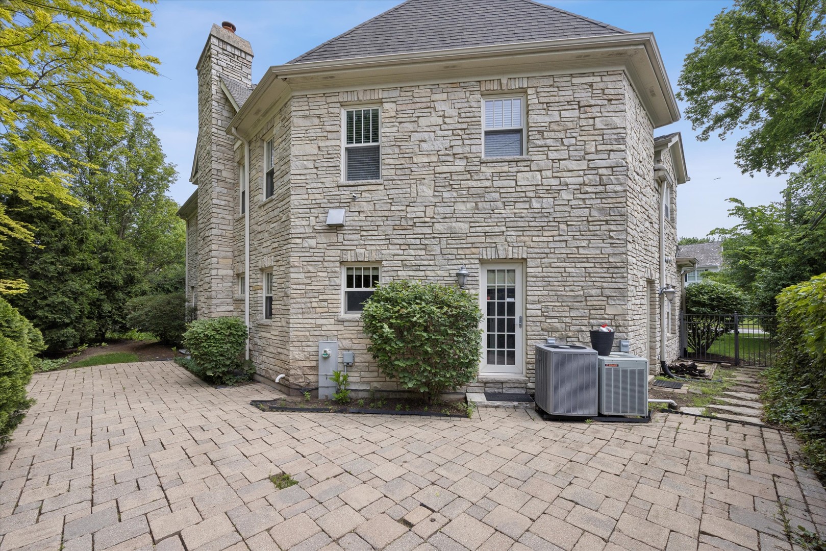 360 North Oak Street Hinsdale IL 60521