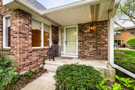 202 Stone Manor Circle Batavia IL 60510