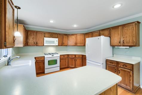 202 Stone Manor Circle Batavia IL 60510
