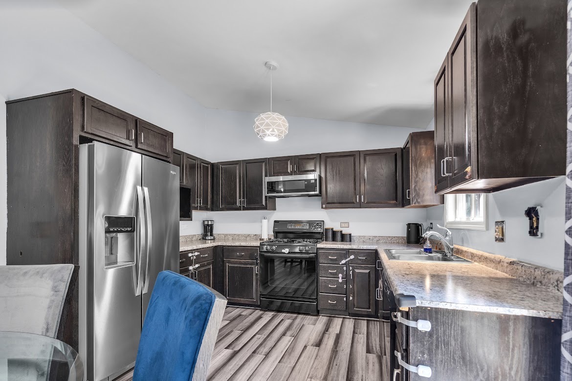 1438 Maple Ridge Court Carol Stream IL 60188