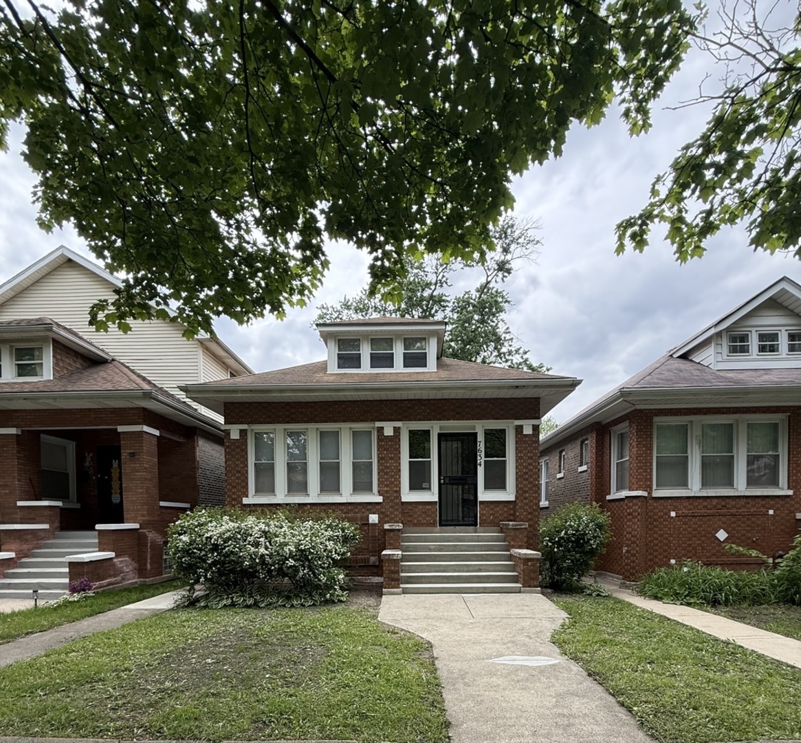 7634 South Loomis Boulevard Chicago IL 60620