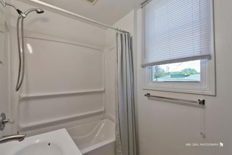3233 Elisha Avenue Zion IL 60099