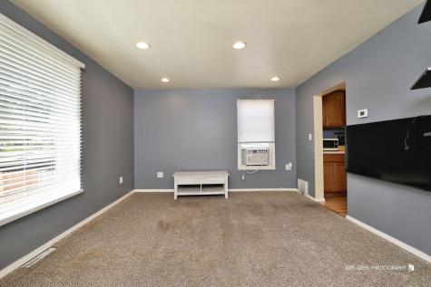 3233 Elisha Avenue Zion IL 60099
