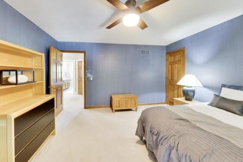 906 Secretariat Court St. Charles IL 60174