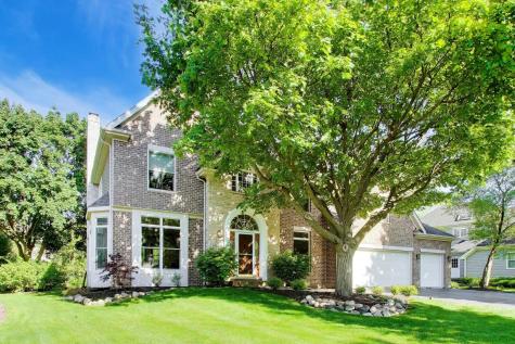 906 Secretariat Court St. Charles IL 60174
