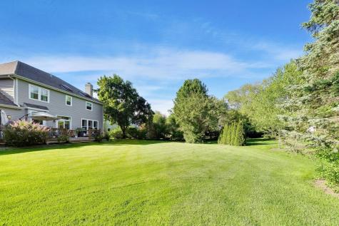906 Secretariat Court St. Charles IL 60174