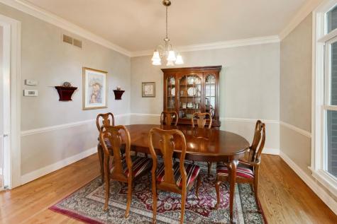 906 Secretariat Court St. Charles IL 60174