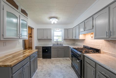 312 North 11th Street Herrin IL 62948
