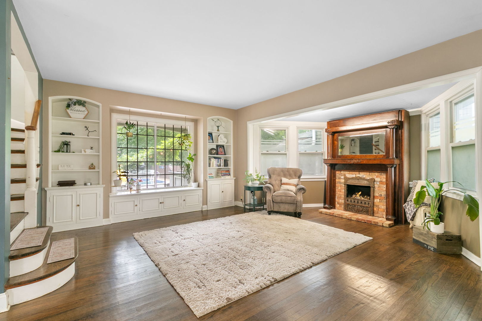 11345 South Bell Avenue Chicago IL 60643