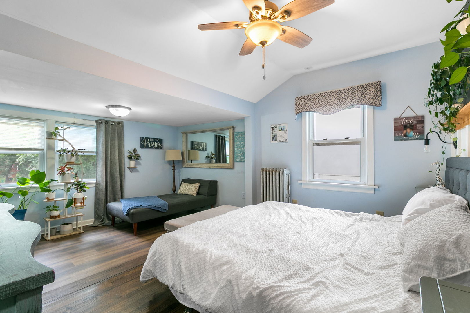 11345 South Bell Avenue Chicago IL 60643
