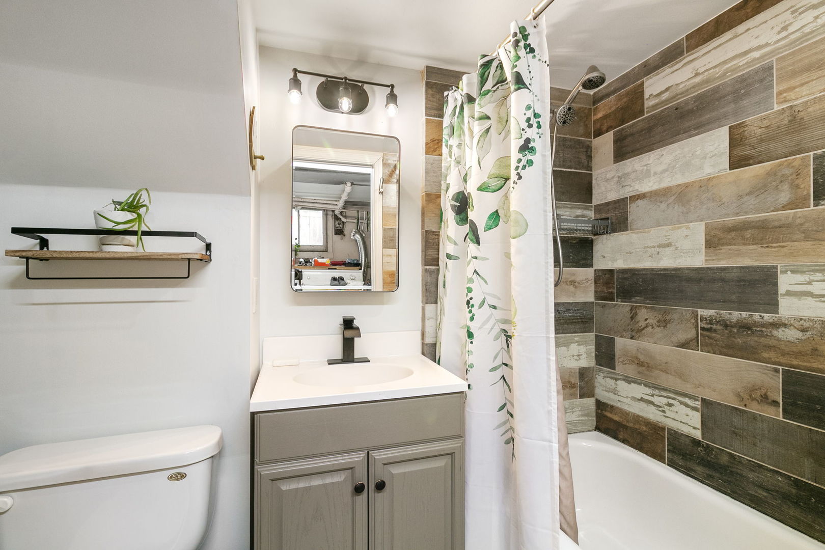 11345 South Bell Avenue Chicago IL 60643