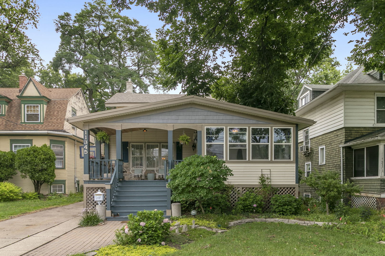 11345 South Bell Avenue Chicago IL 60643