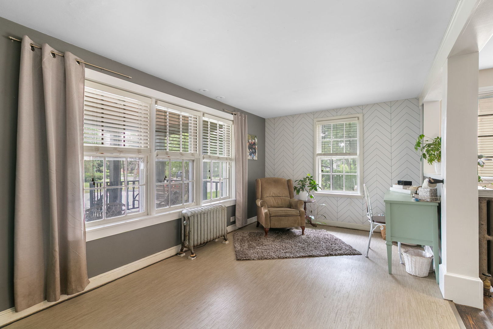 11345 South Bell Avenue Chicago IL 60643