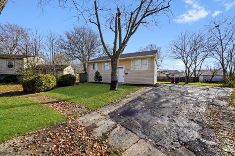 1764 Ross Crescent Sauk Village IL 60411