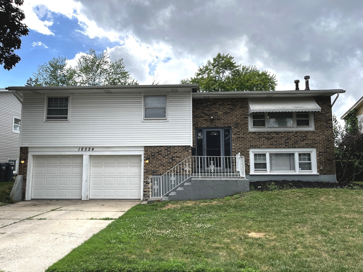 16524 Woodlawn West Avenue South Holland IL 60473
